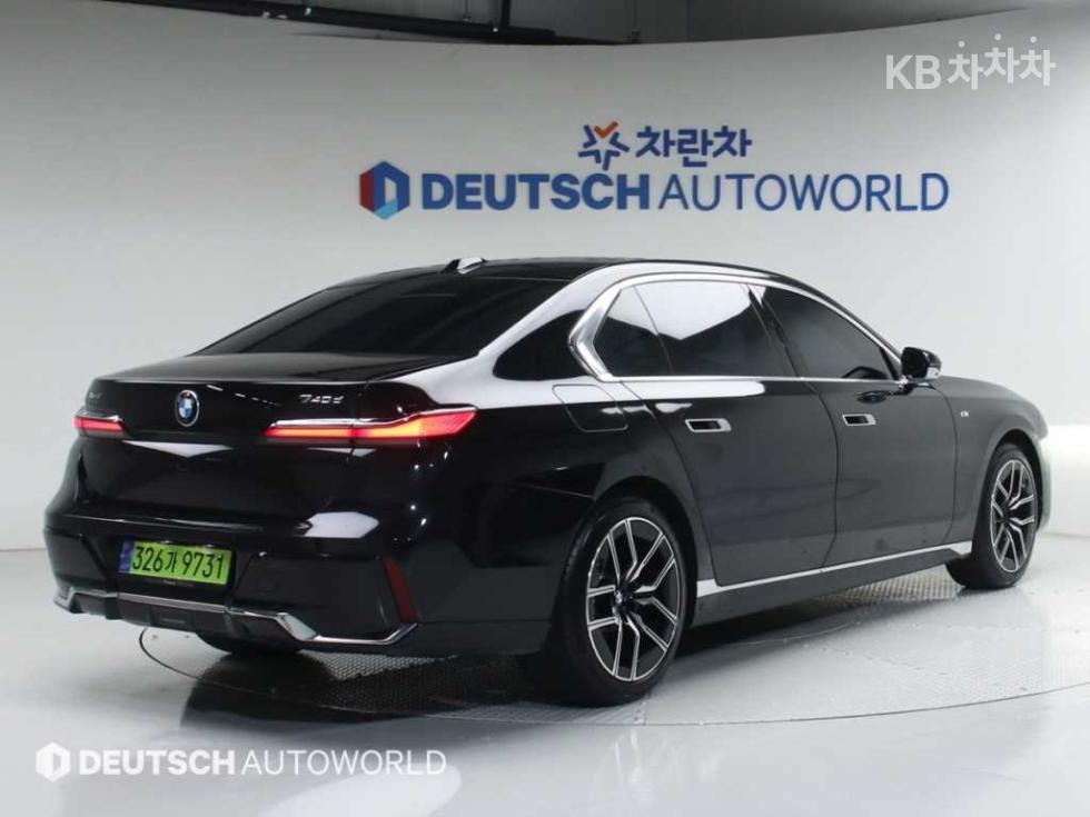 BMW 7er — miniaturë 2