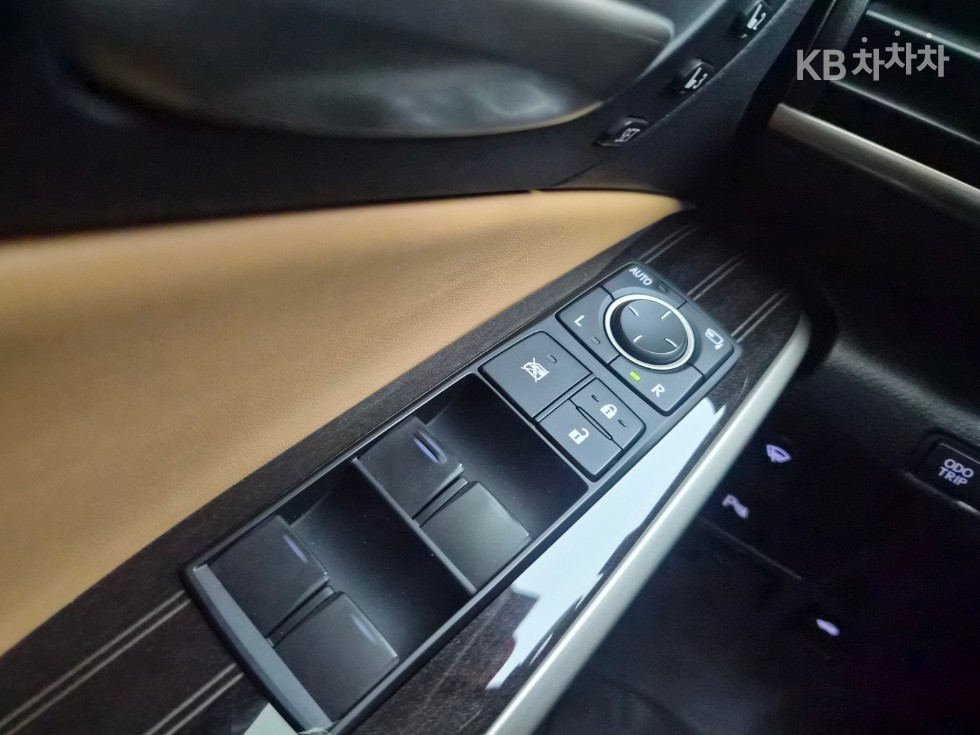 2019 - lexus is
