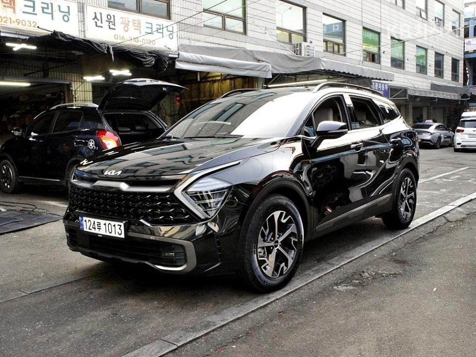2023 - kia sportage
