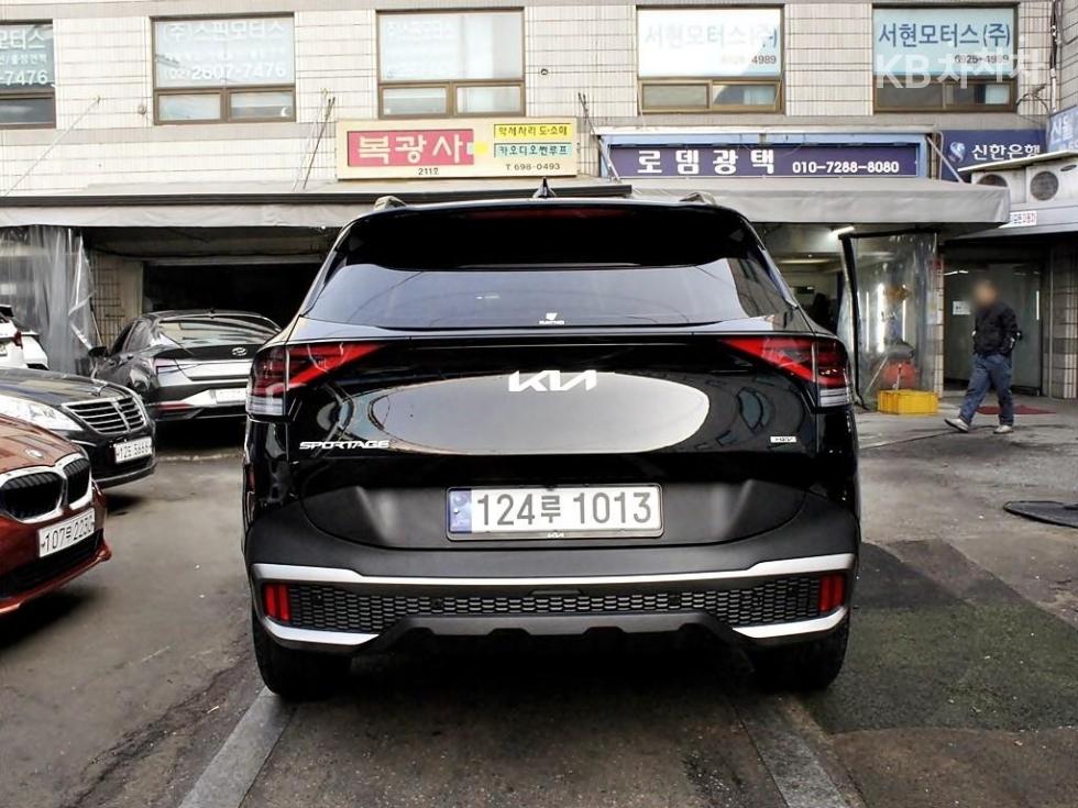 2023 - kia sportage