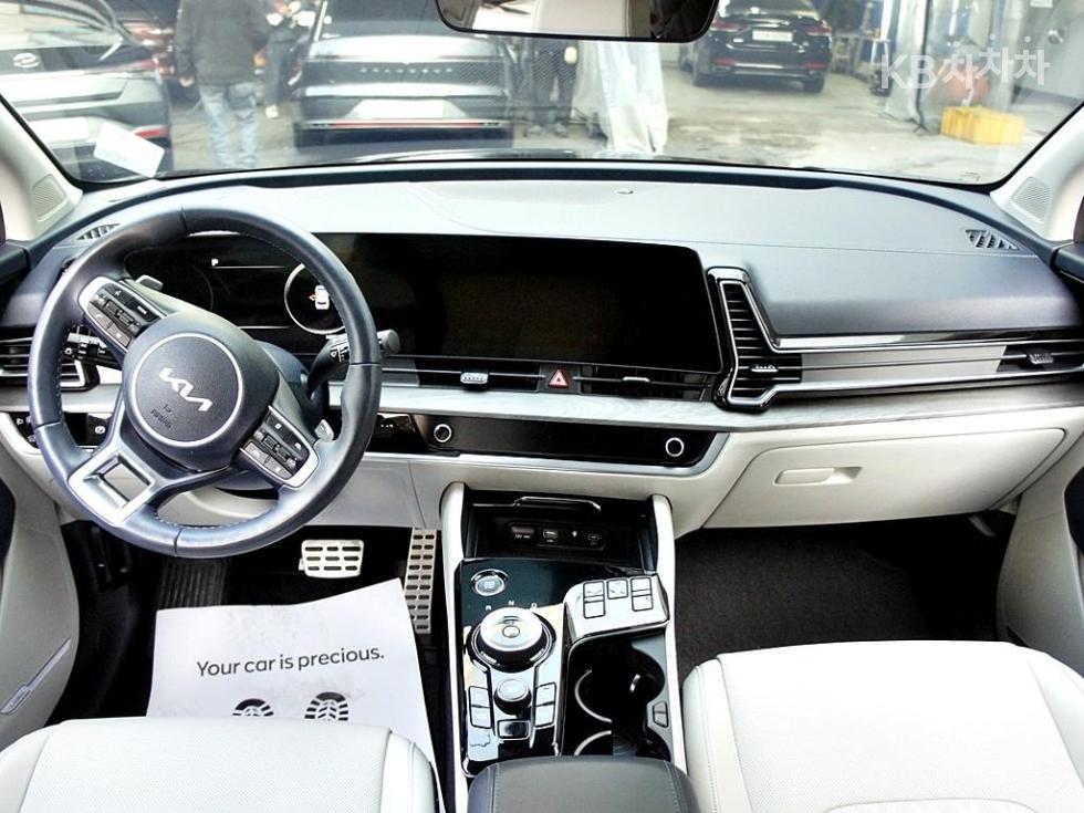2023 - kia sportage
