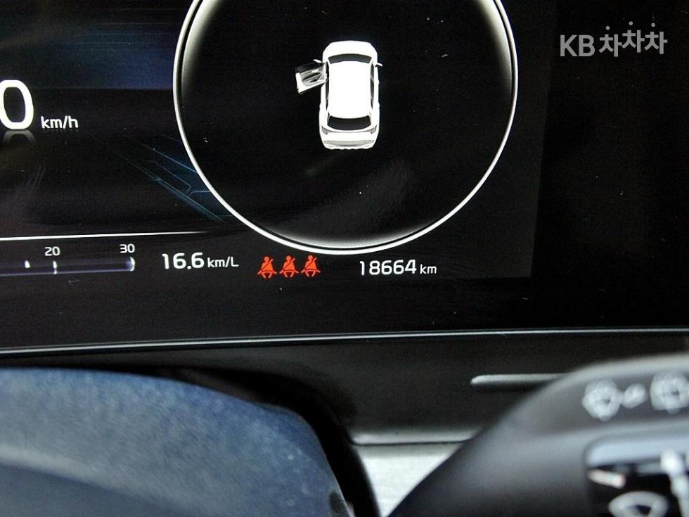 2023 - kia sportage