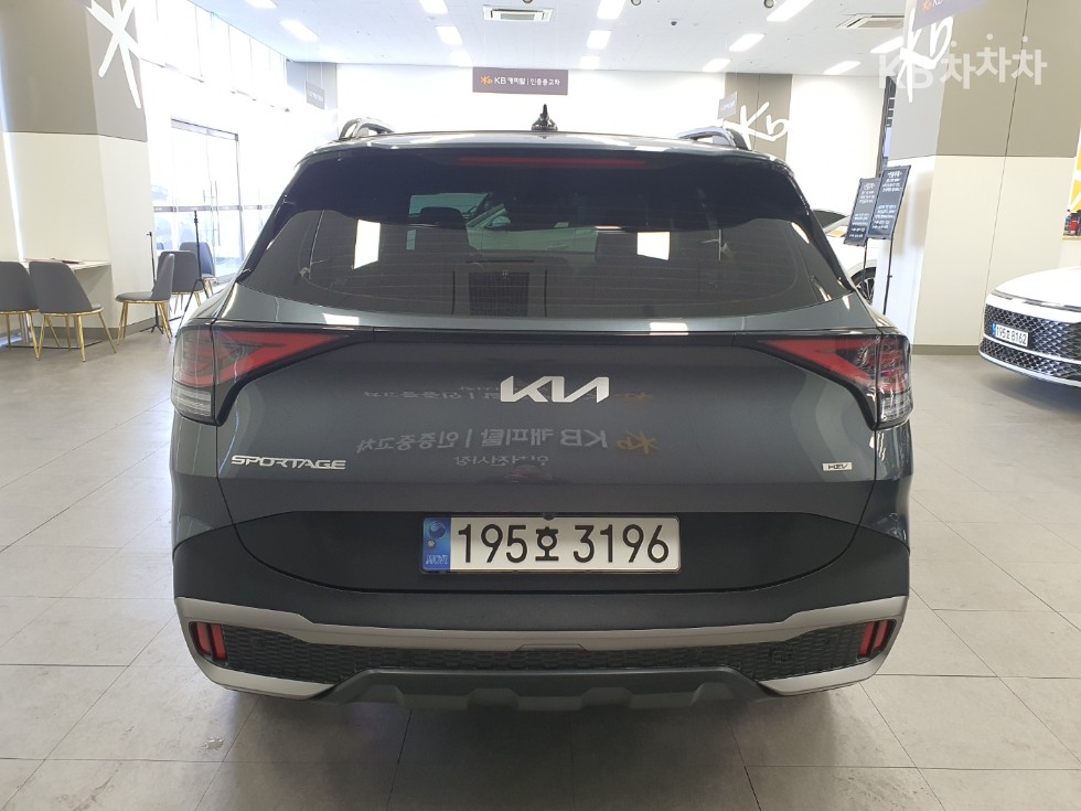 2023 - kia sportage