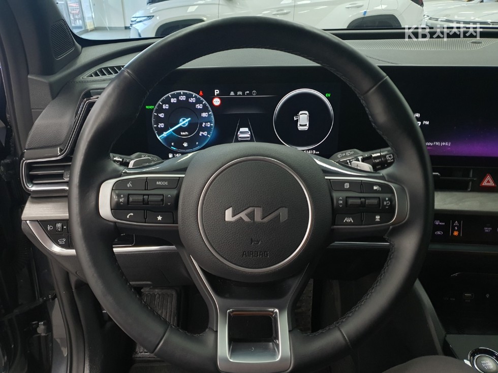 2023 - kia sportage
