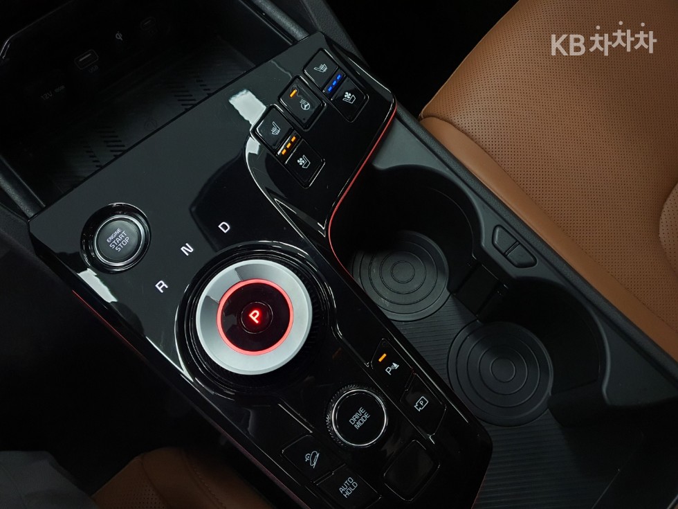 2023 - kia sportage