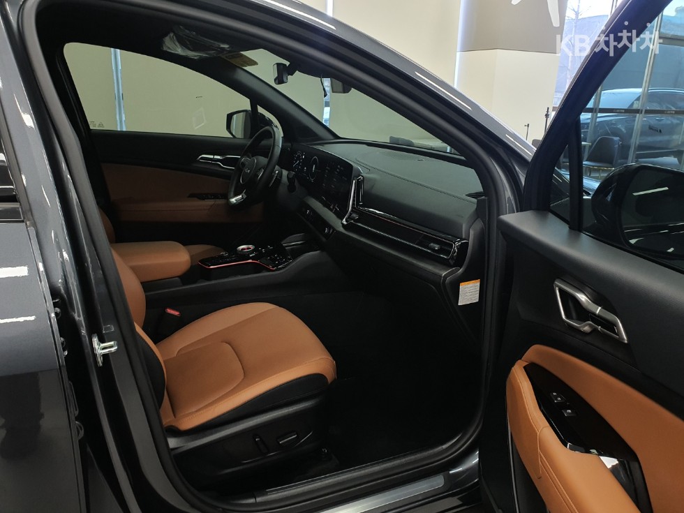 2023 - kia sportage
