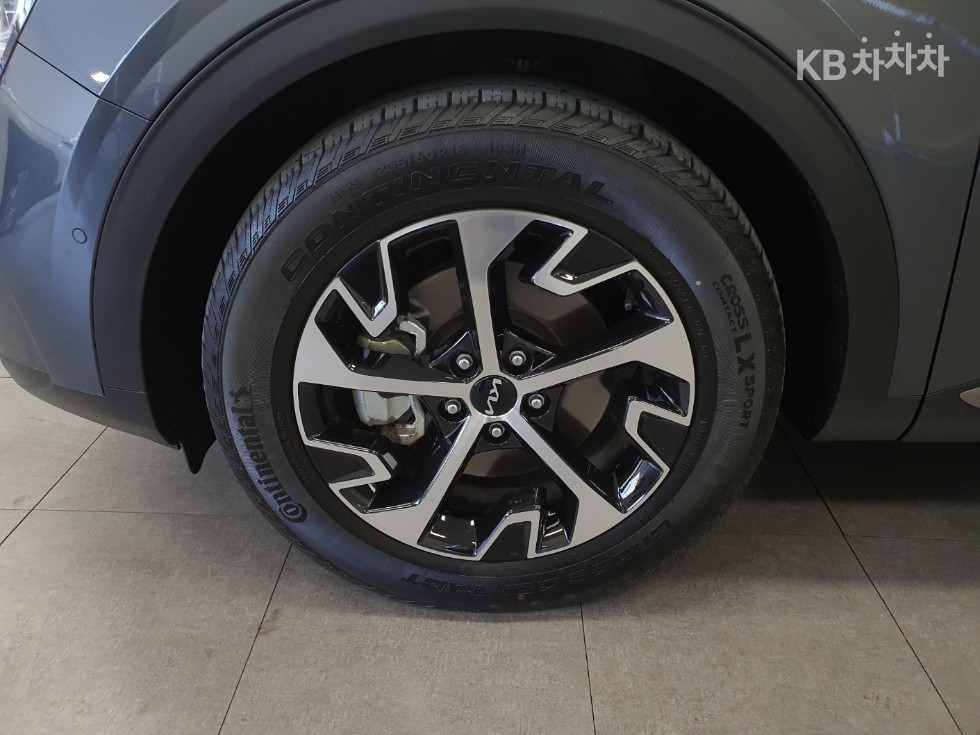 2023 - kia sportage
