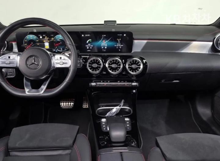 Mercedes-Benz CLA-Class C118 CLA250 4MATIC 8