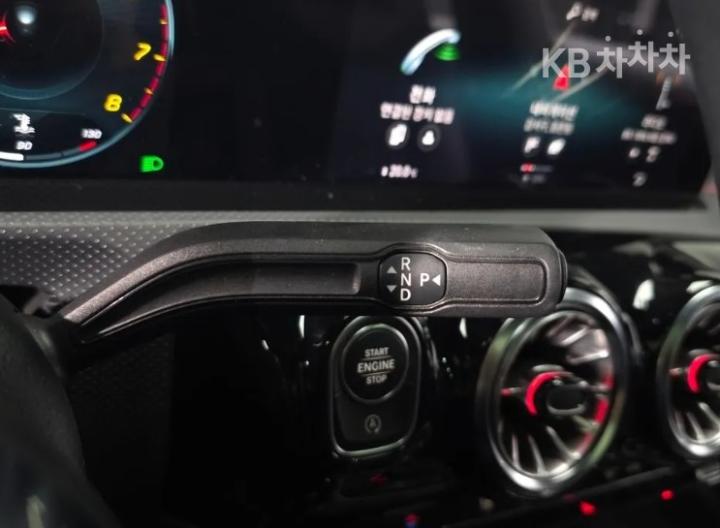 Mercedes-Benz CLA-Class C118 CLA250 4MATIC 10