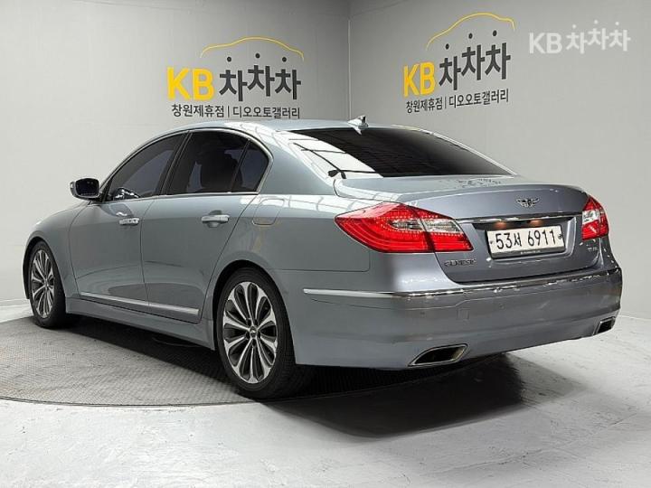 Hyundai Genesis BH330 PREMIUM Base Type 5