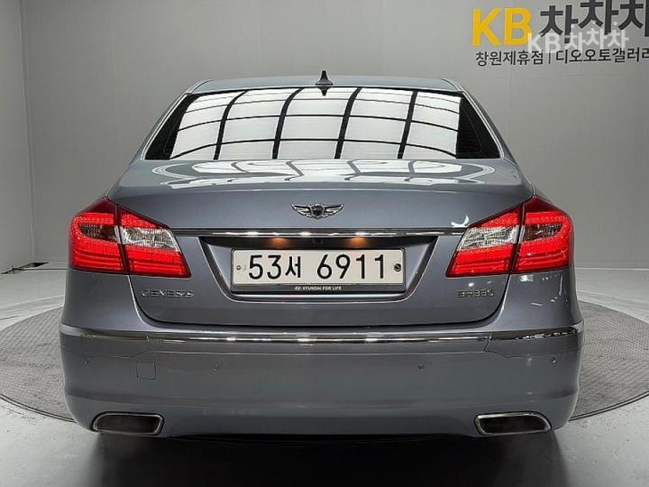 Hyundai Genesis BH330 PREMIUM Base Type 6