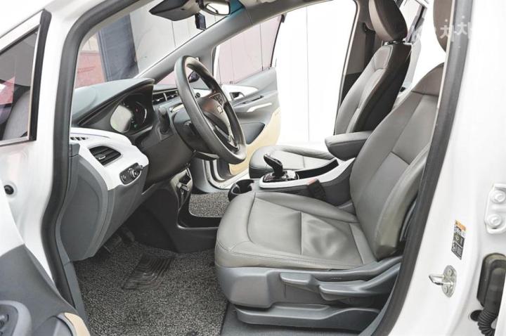 Chevrolet Bolt EV LT Base Type 7