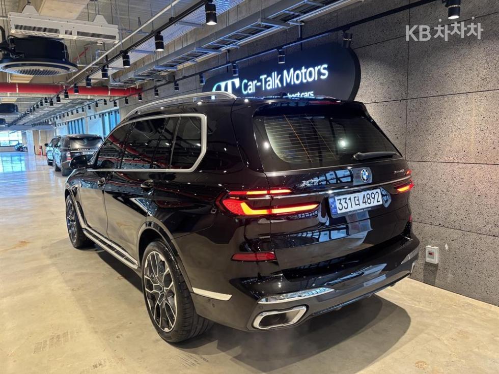 BMW X7 — miniaturë 3