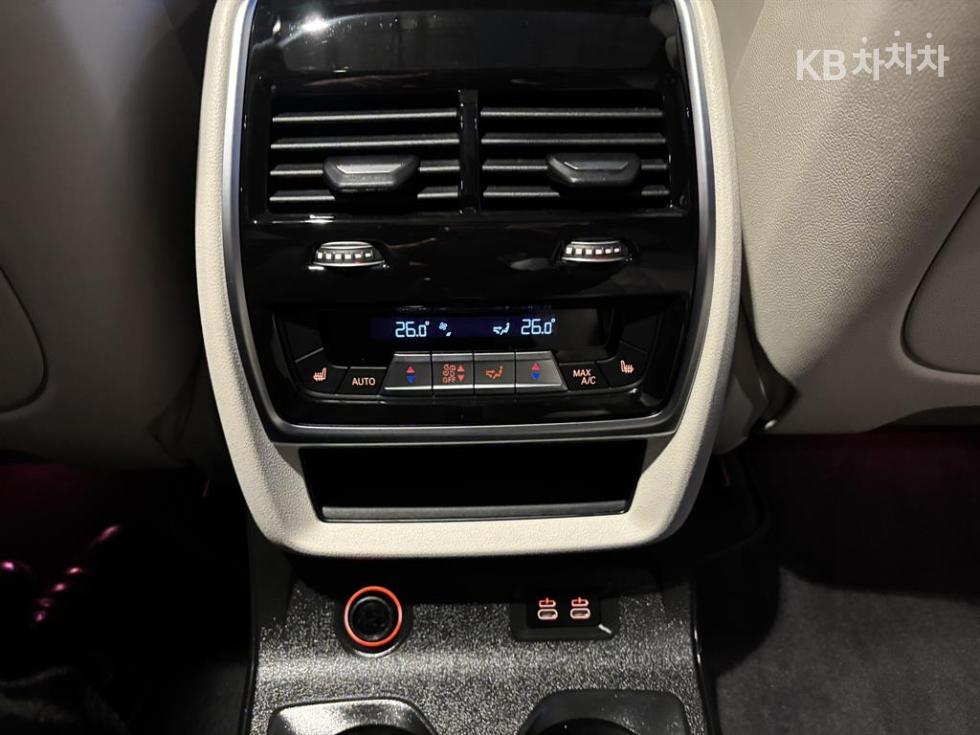 BMW X7 — miniaturë 20