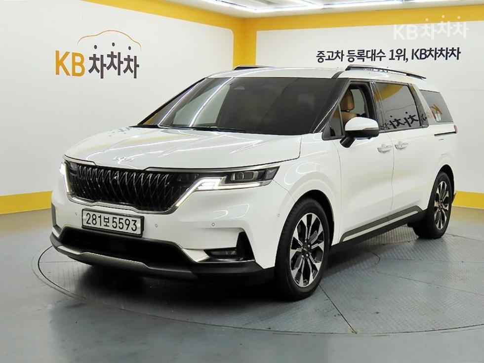 2022 - kia carnival