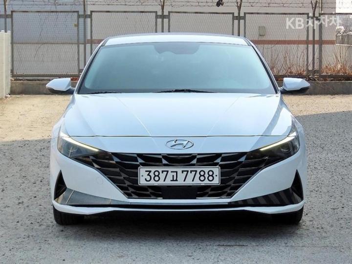 Hyundai Avante CN7 1.6 Gasoline Modern