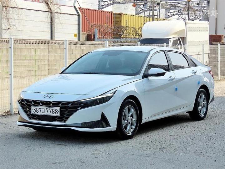 Hyundai Avante CN7 1.6 Gasoline Modern 3