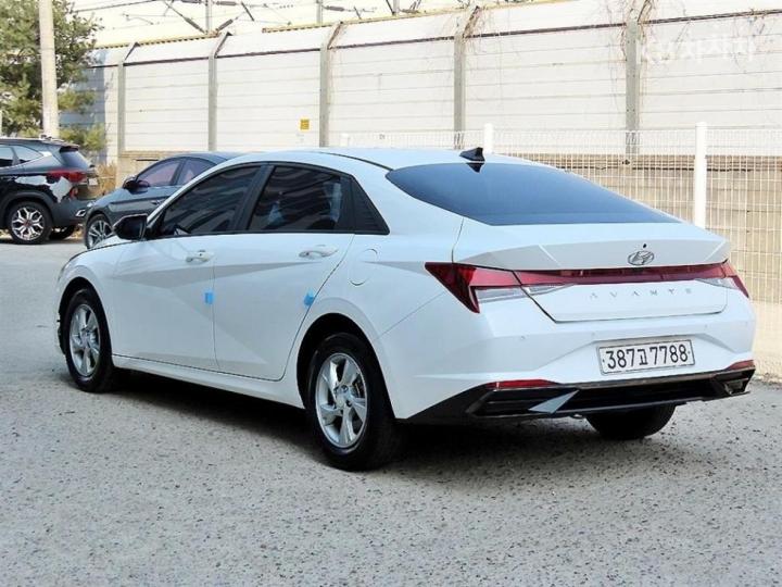 Hyundai Avante CN7 1.6 Gasoline Modern 4