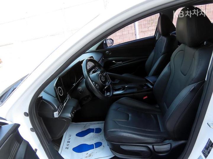 Hyundai Avante CN7 1.6 Gasoline Modern 6