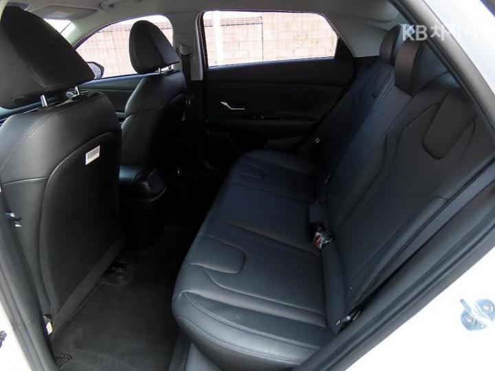 Hyundai Avante CN7 1.6 Gasoline Modern 7