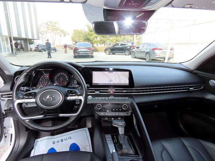 Hyundai Avante CN7 1.6 Gasoline Modern 8
