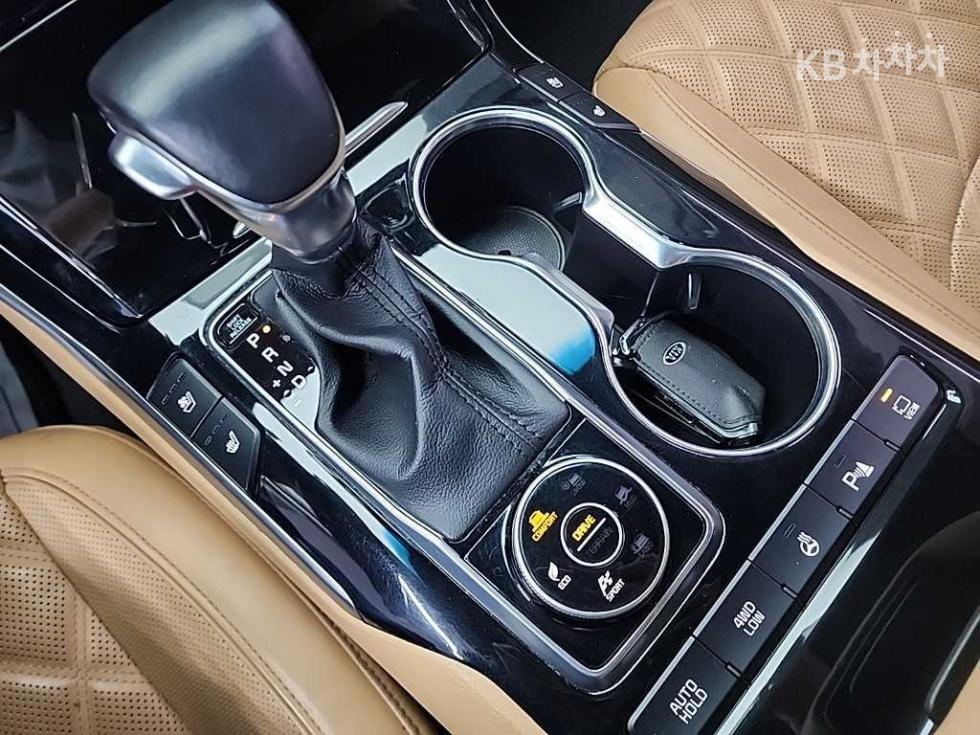 2021 - kia mohave