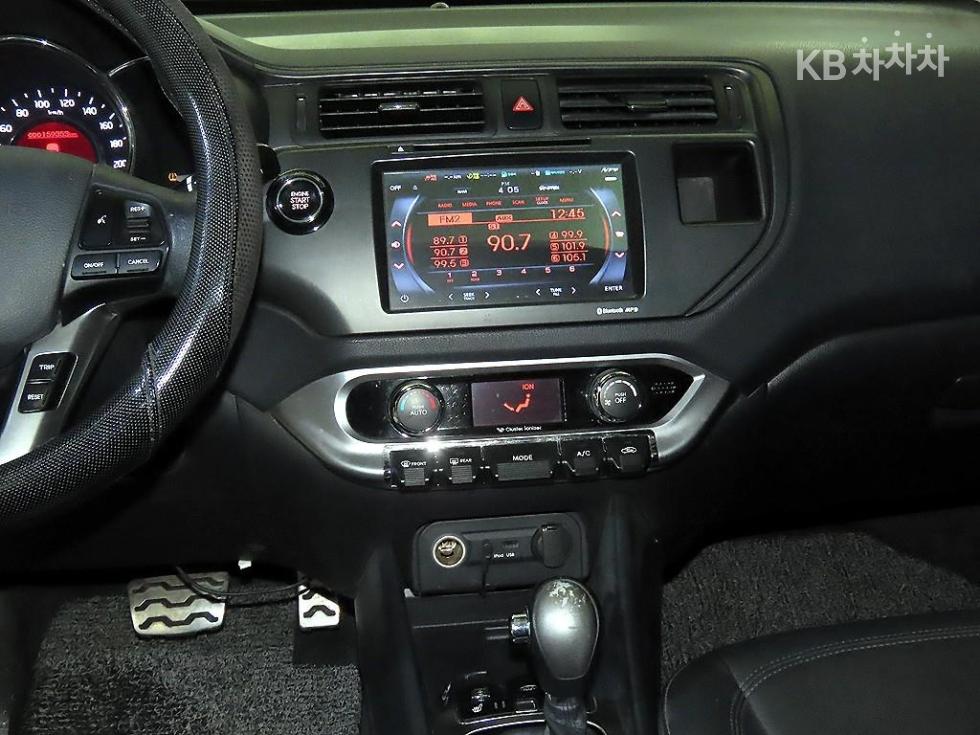 2012 - kia pride