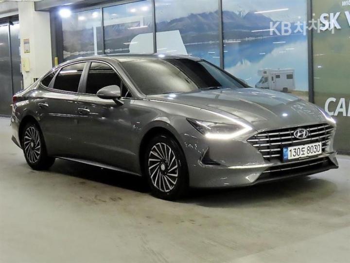 Hyundai Sonata Hybrid DN8 2.0 Hybrid Premium Plus