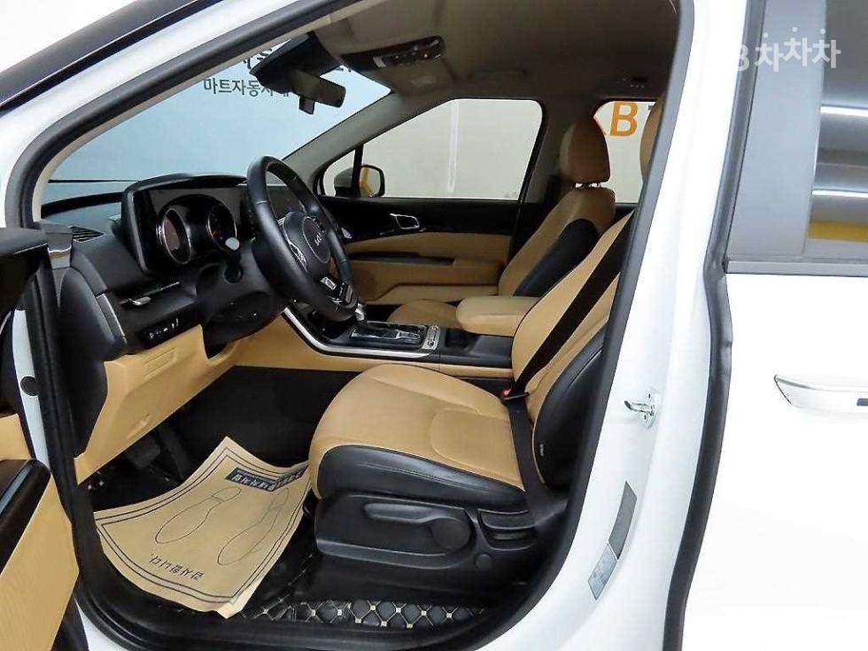 2022 - kia carnival