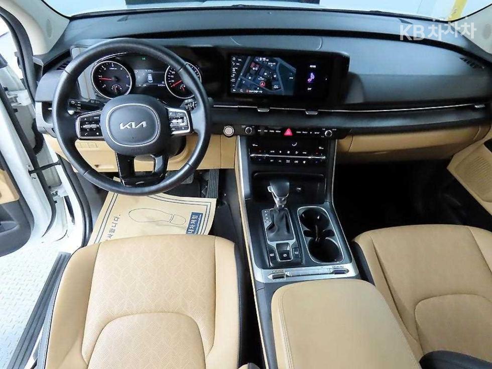 2022 - kia carnival