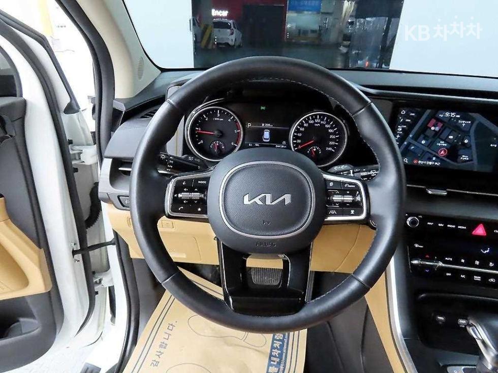 2022 - kia carnival