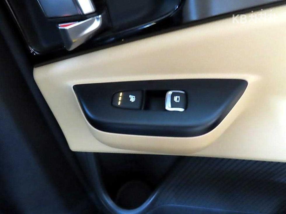 2022 - kia carnival