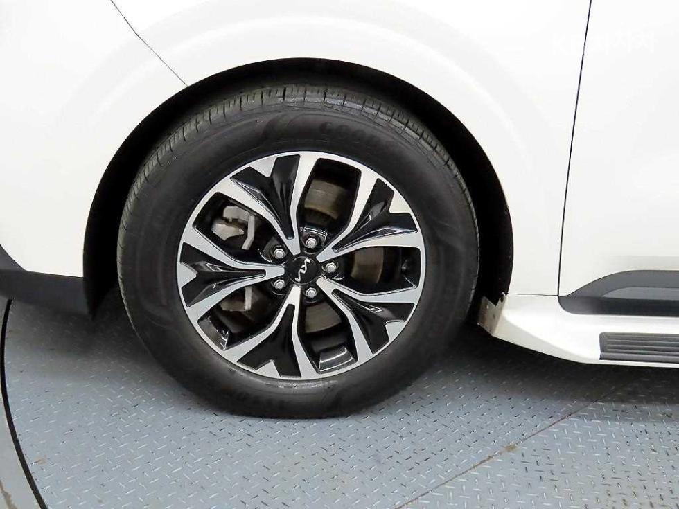 2022 - kia carnival