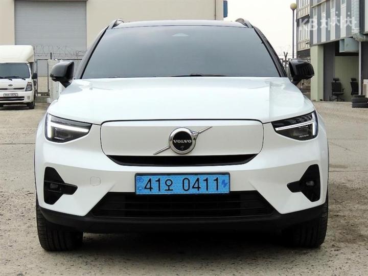 Volvo XC40 Recharge Twin Ultimate Base Type