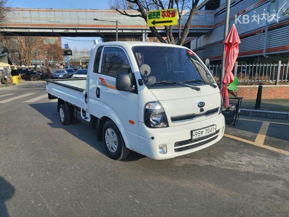 2019 - kia bongo iii