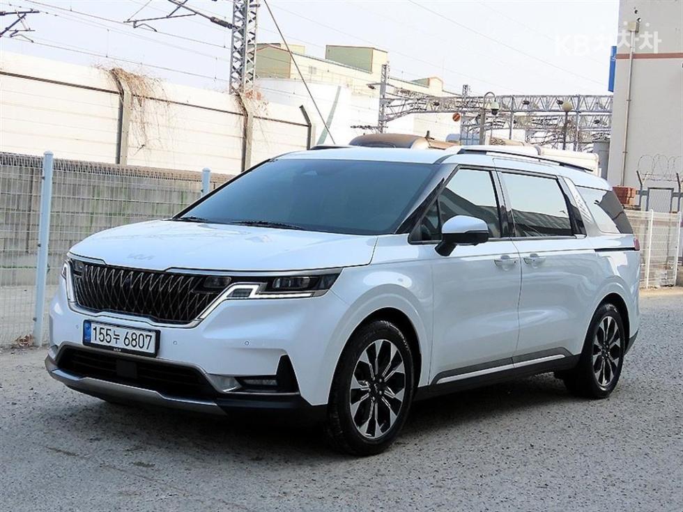 2023 - kia carnival