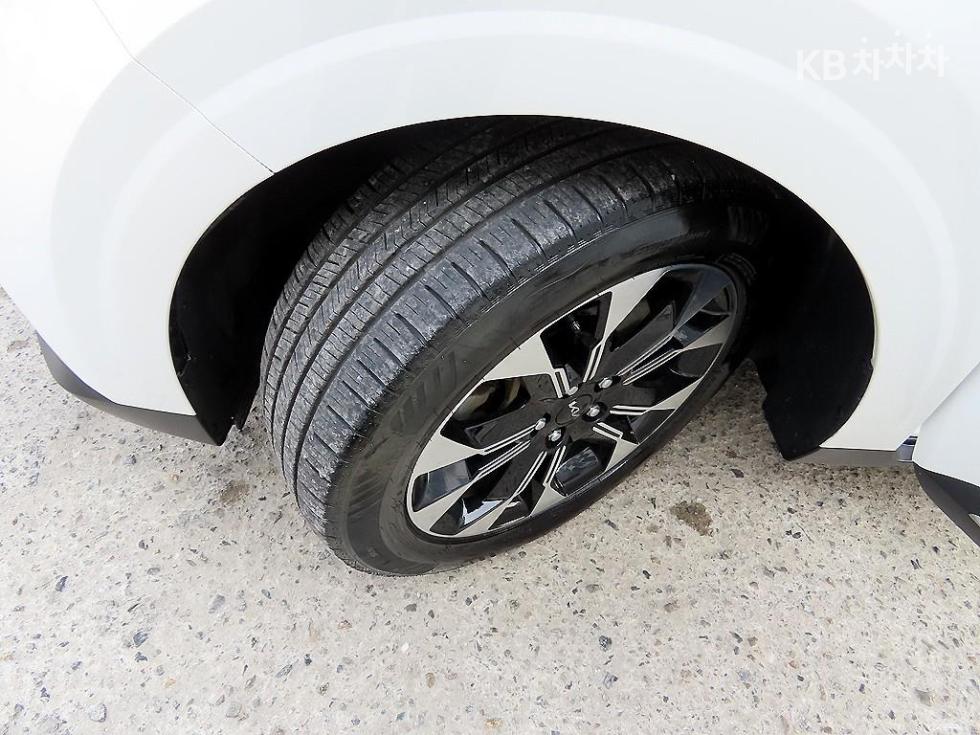 2023 - kia carnival