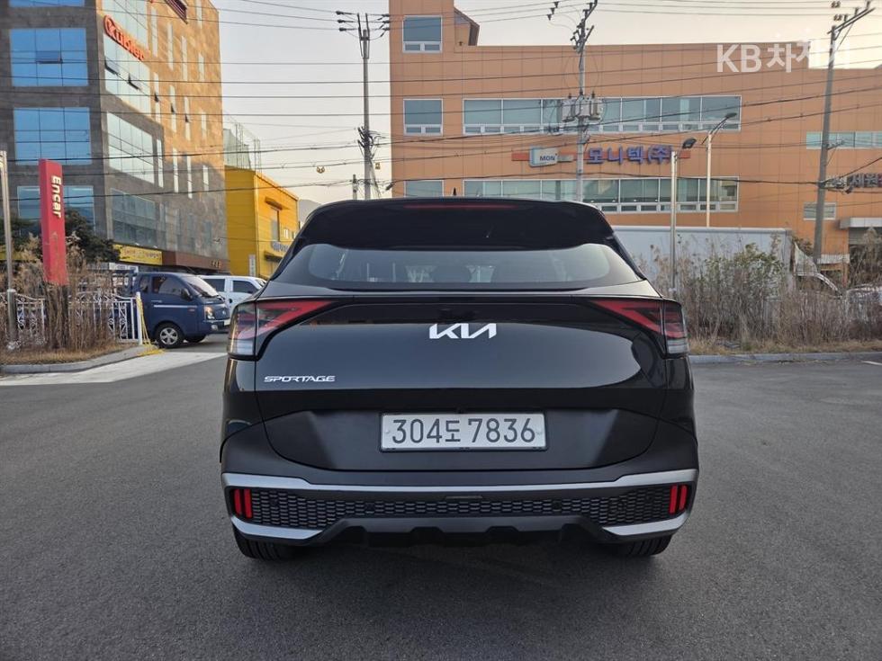 2023 - kia sportage