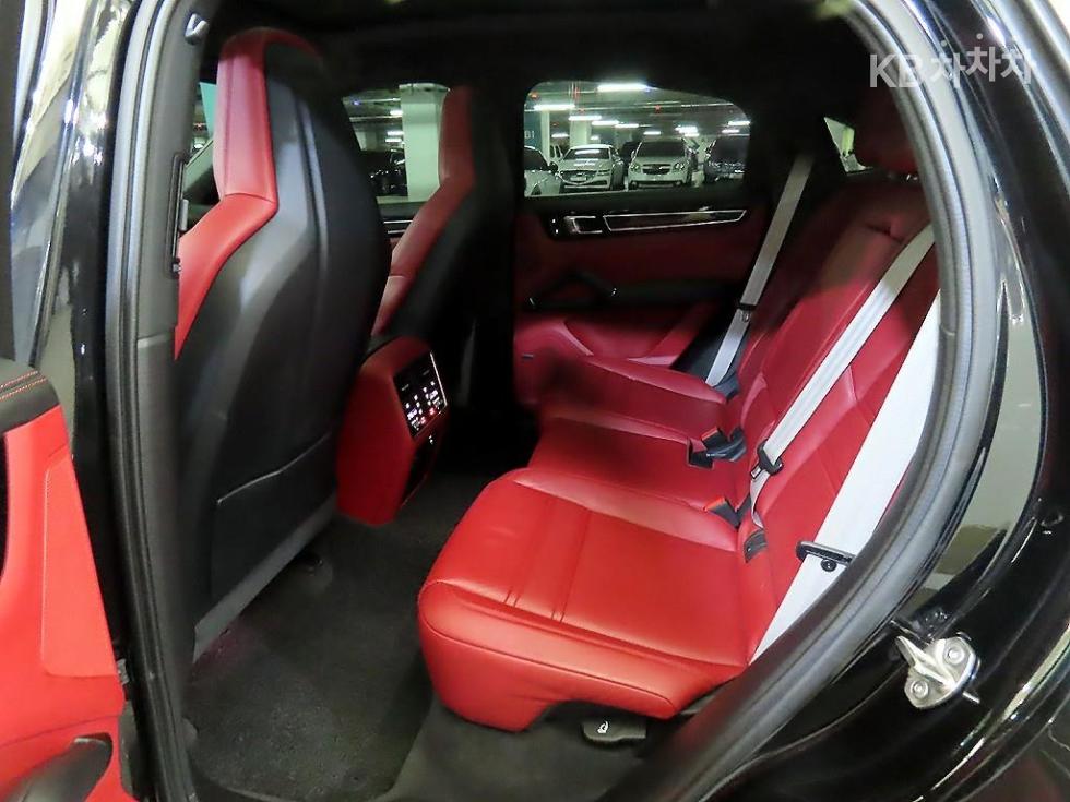 Porsche Cayenne — miniaturë 7
