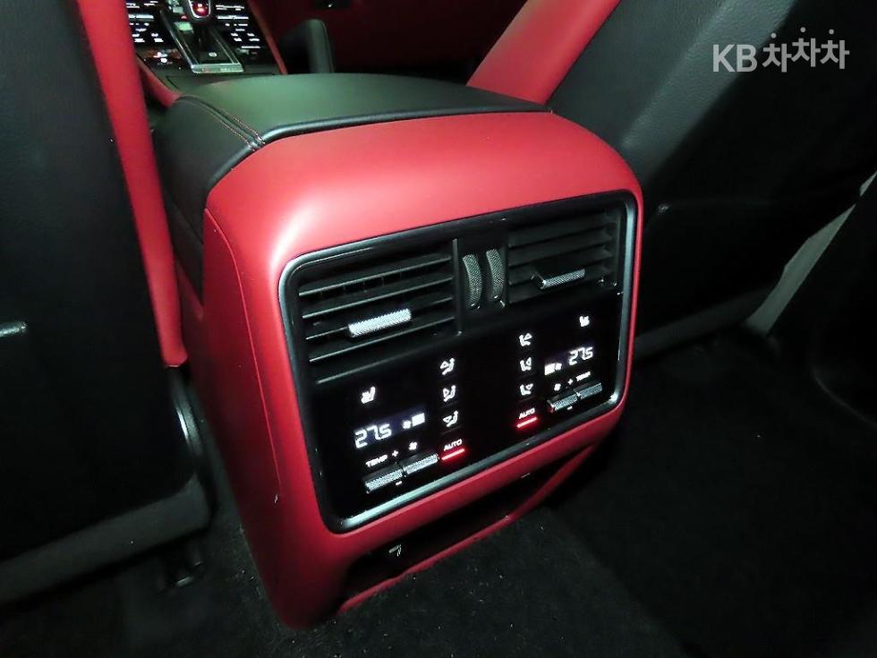 Porsche Cayenne — miniaturë 14