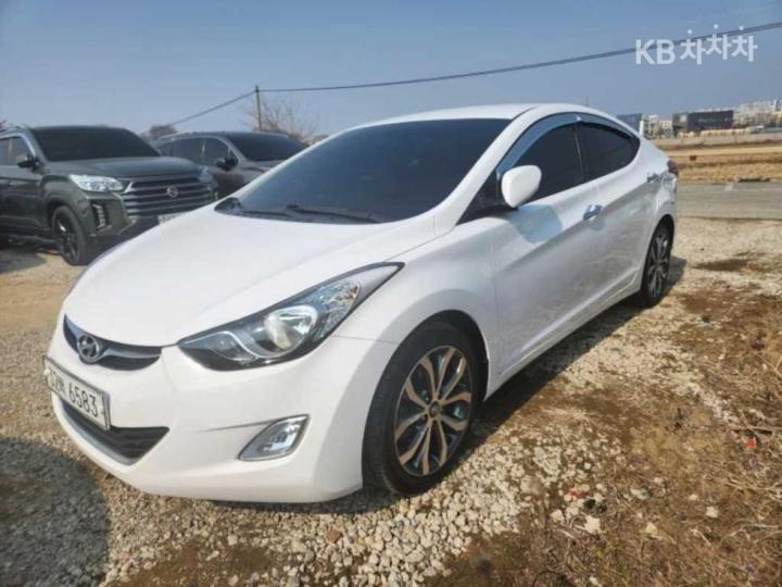 Hyundai Avante MD M16 GDI New 5