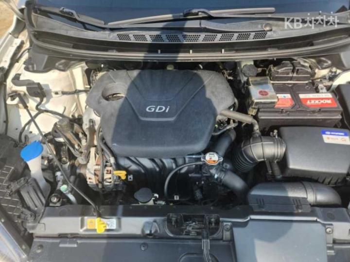 Hyundai Avante MD M16 GDI New 7