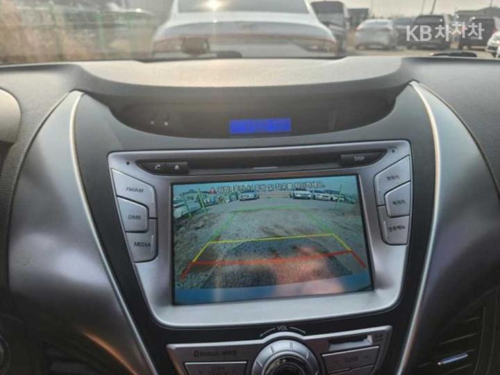 Hyundai Avante MD M16 GDI New 10