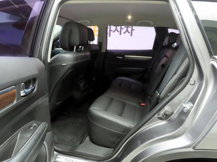 Renault QM6 2.0 LPe 2WD RE Signature 10