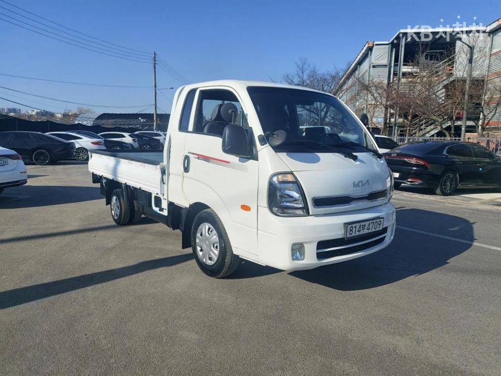 2022 - kia bongo iii