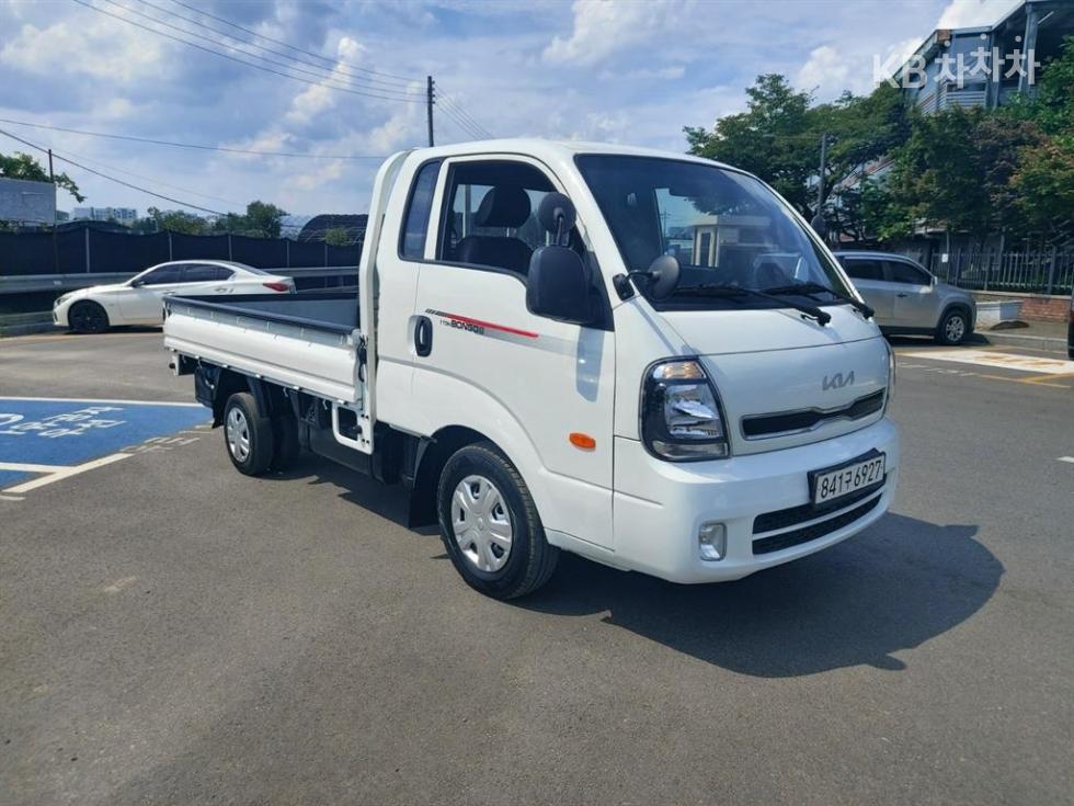 2022 - kia bongo iii