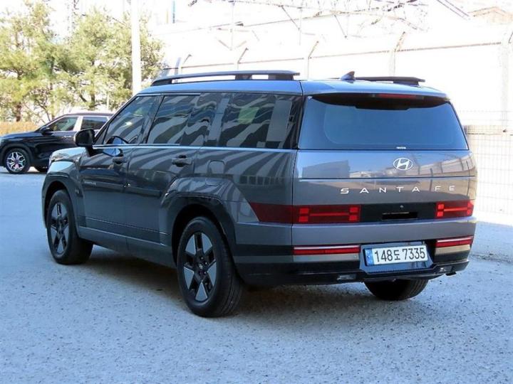 Hyundai Santa Fe The Hybrid MX5 1.6T HEV 2WD Calligraphy 4