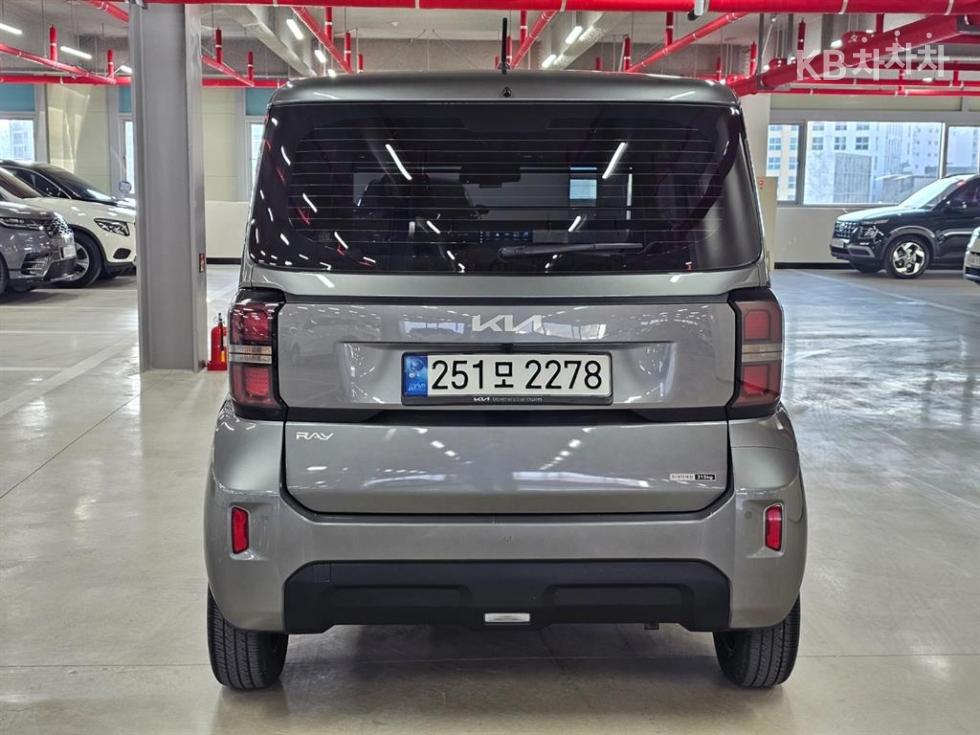 2023 - kia kia