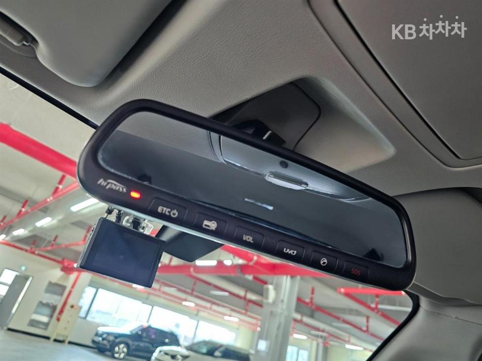 2023 - kia kia
