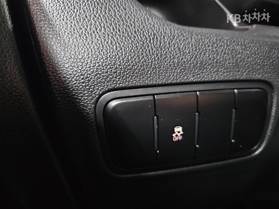 2023 - kia kia